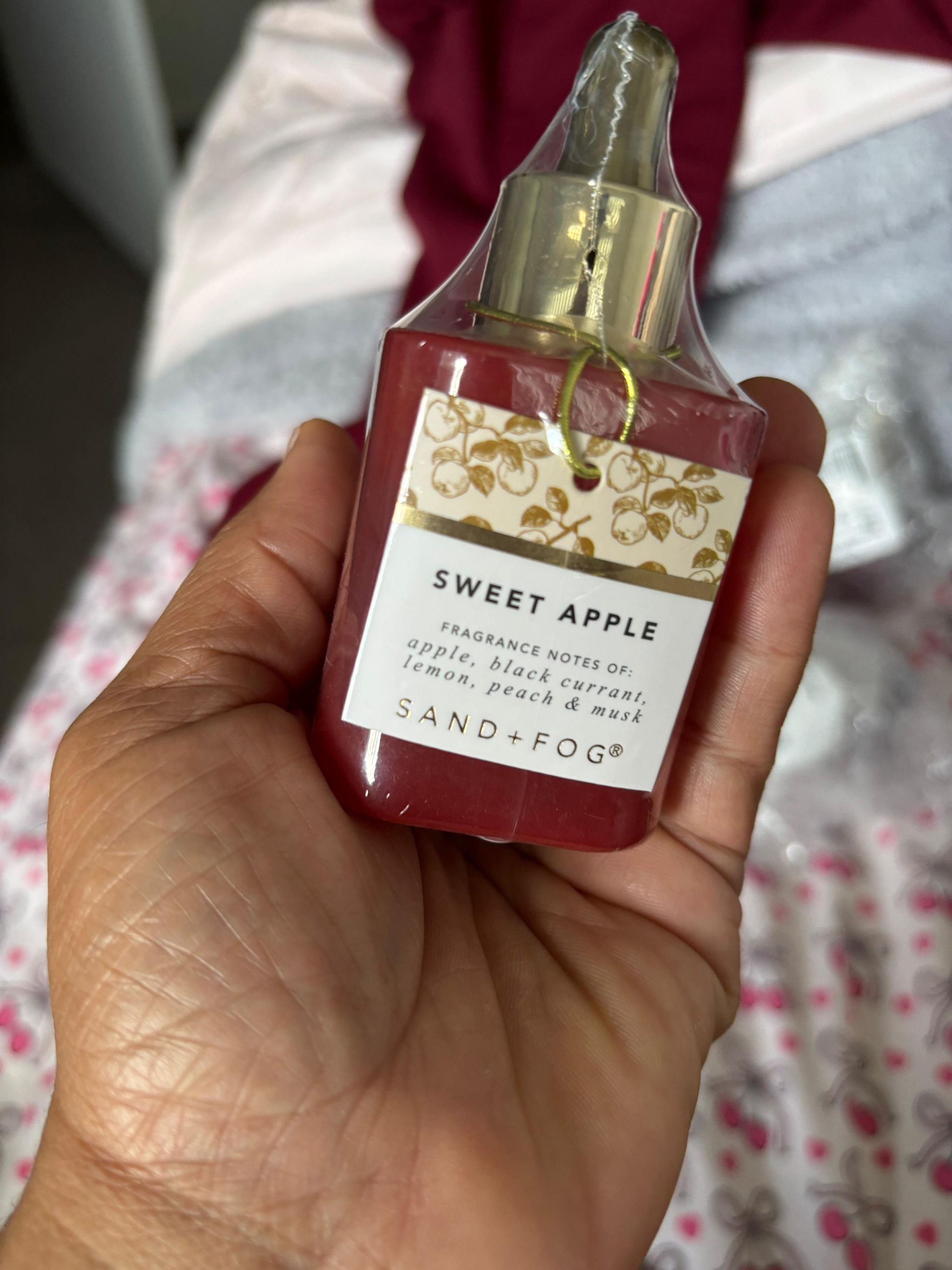 Sweet apple sand and fog perfume oil dropper_0