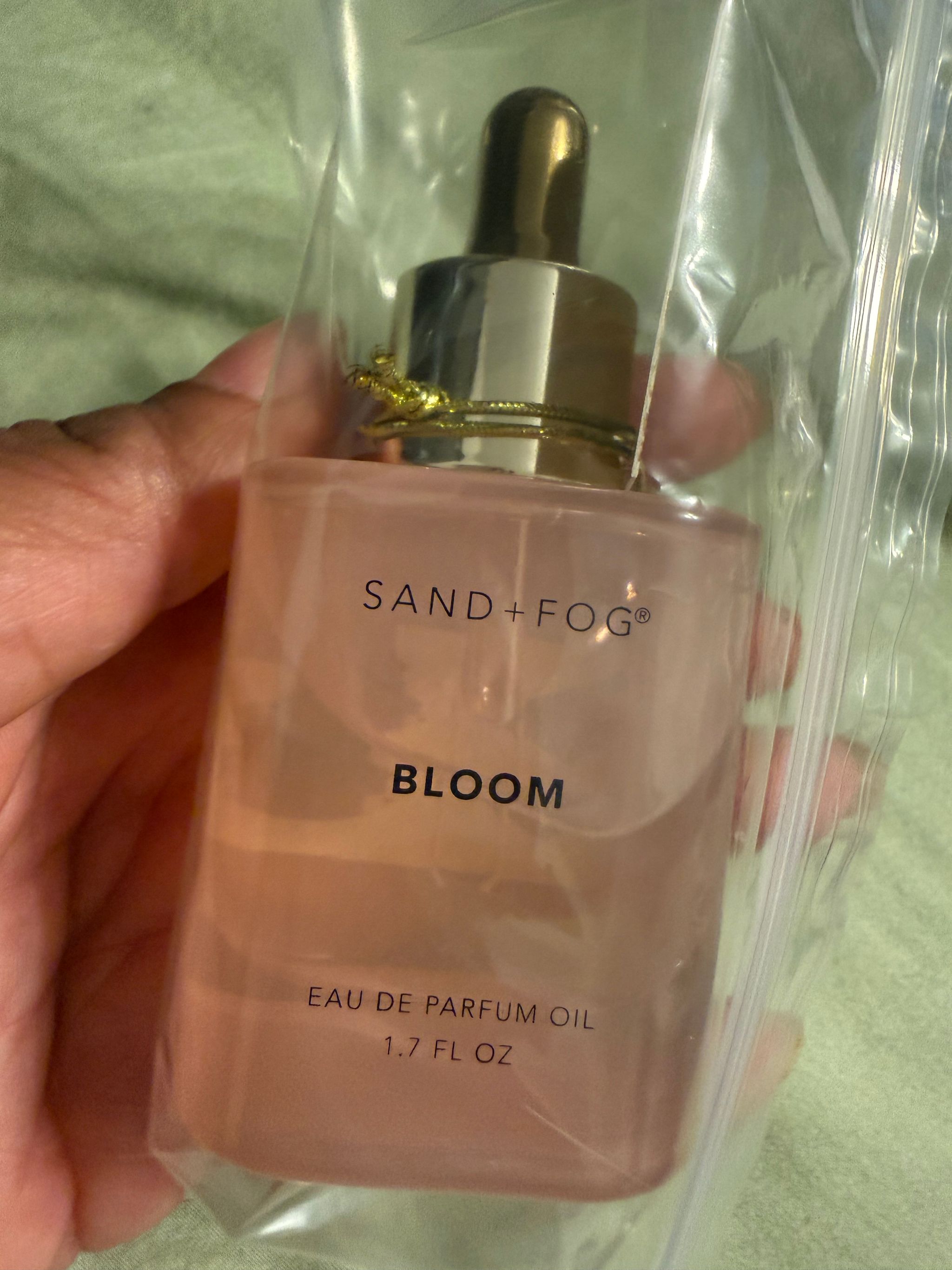 Bloom perfume oil_0