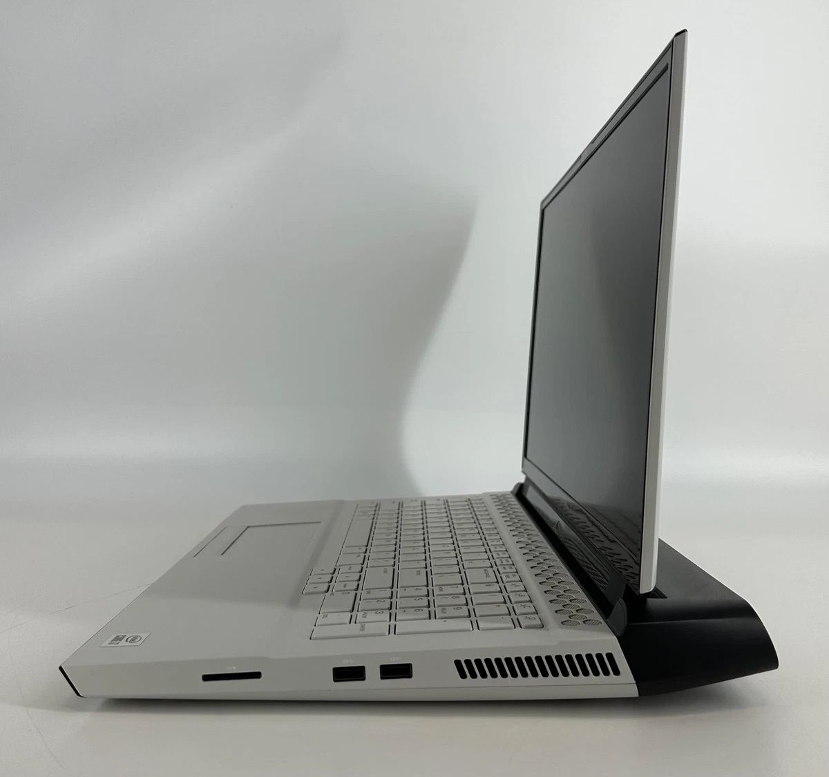 Dell Alienware Area-51m _4