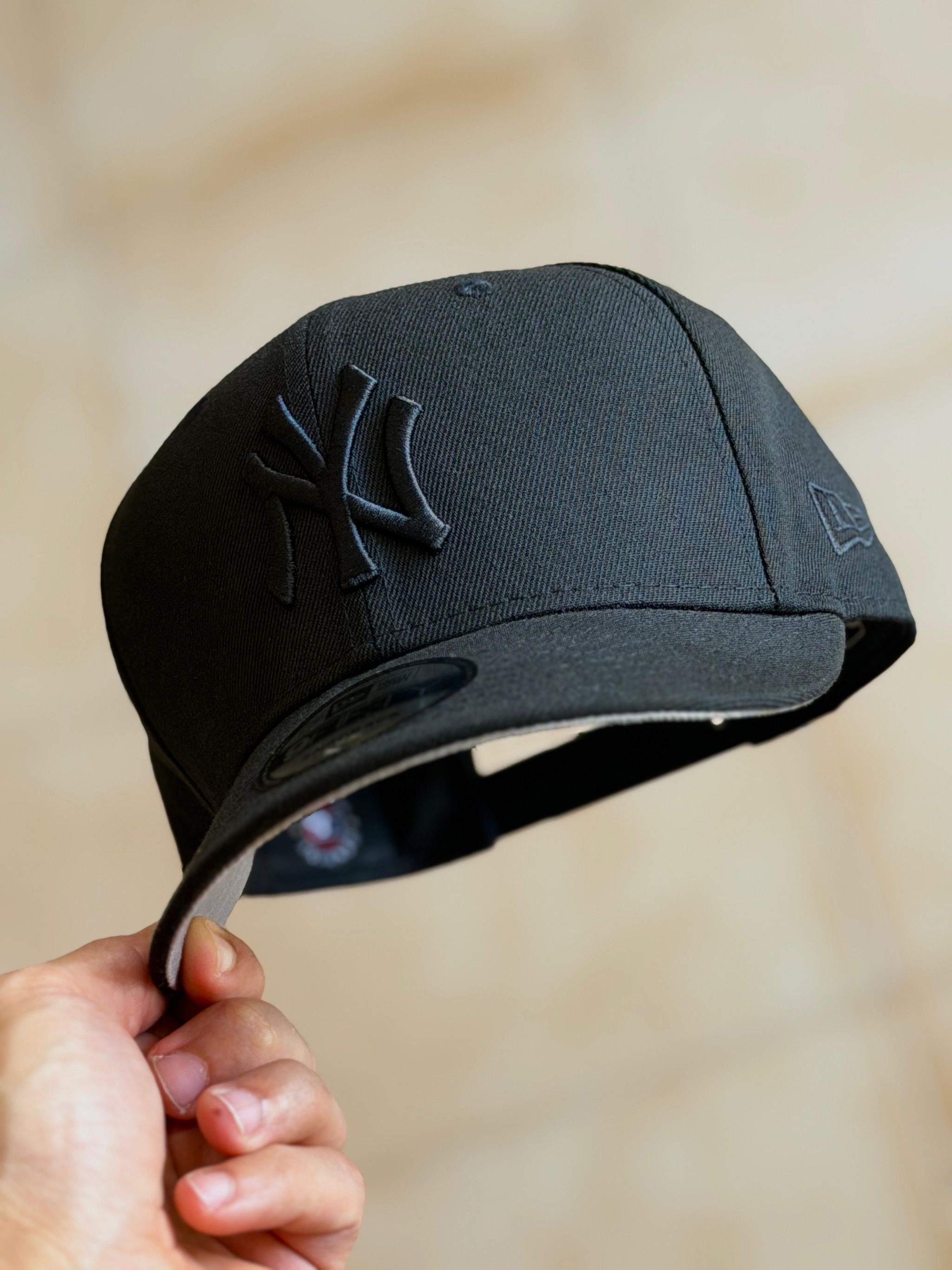 New Era 9Fifty - NY Yankees Basic Black on Black_2