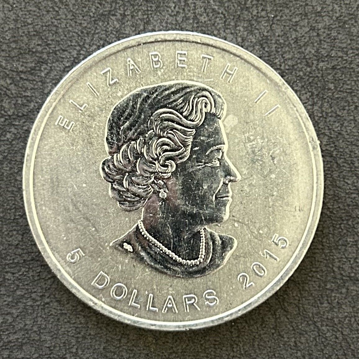 Red-Tailed Hawk 2015 – 1oz .9999 Silver Coin | Canada Birds of Prey_1