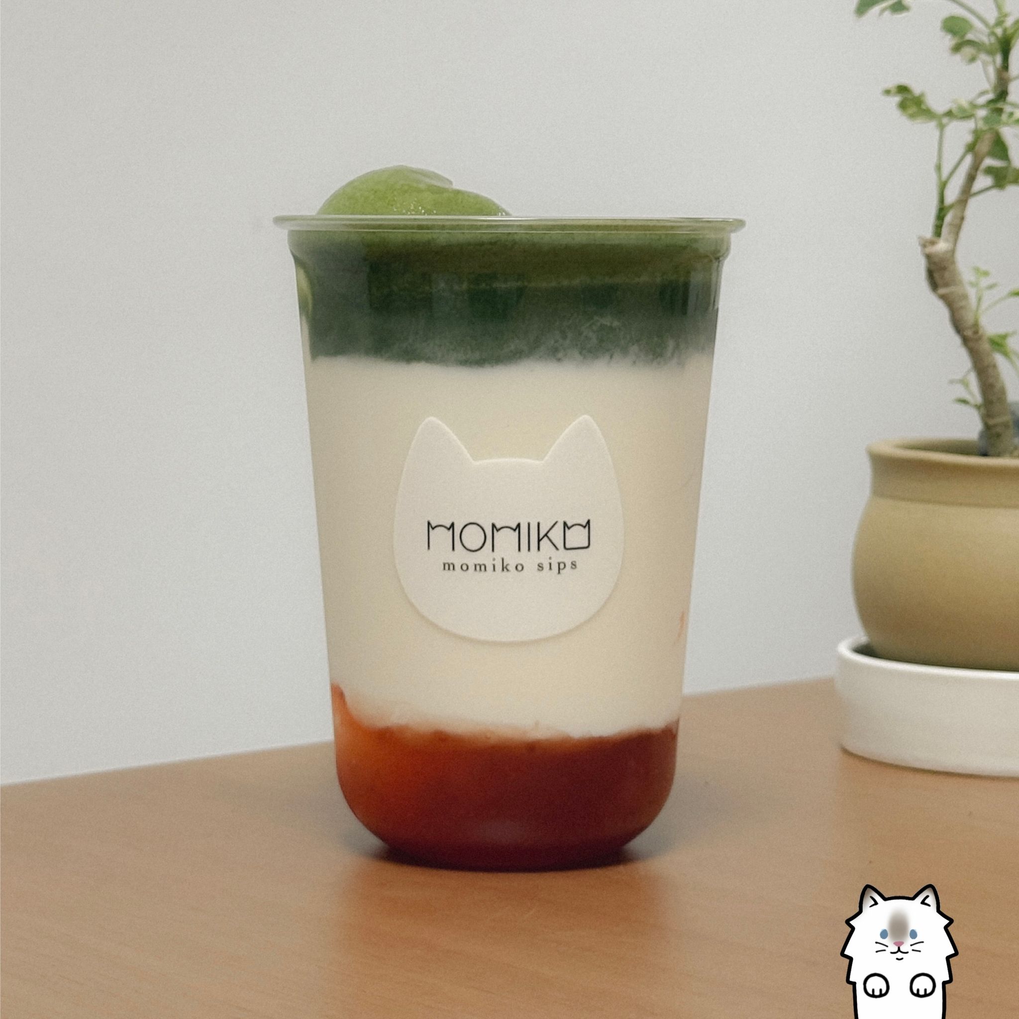(upsize) iced strawberry matcha latte_0