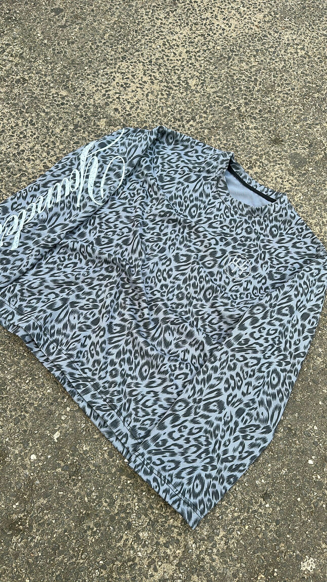 URBAN PREDATOR LONGSLEEVE_2