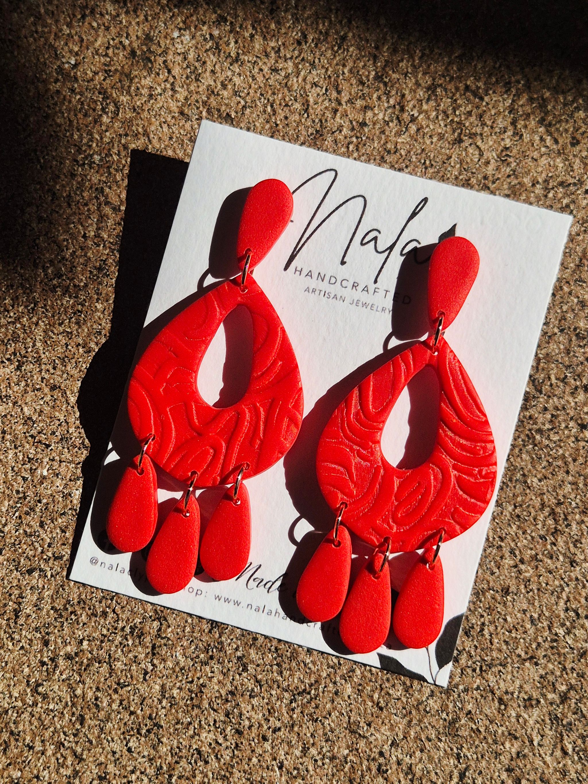 Vermillion chandelier_0