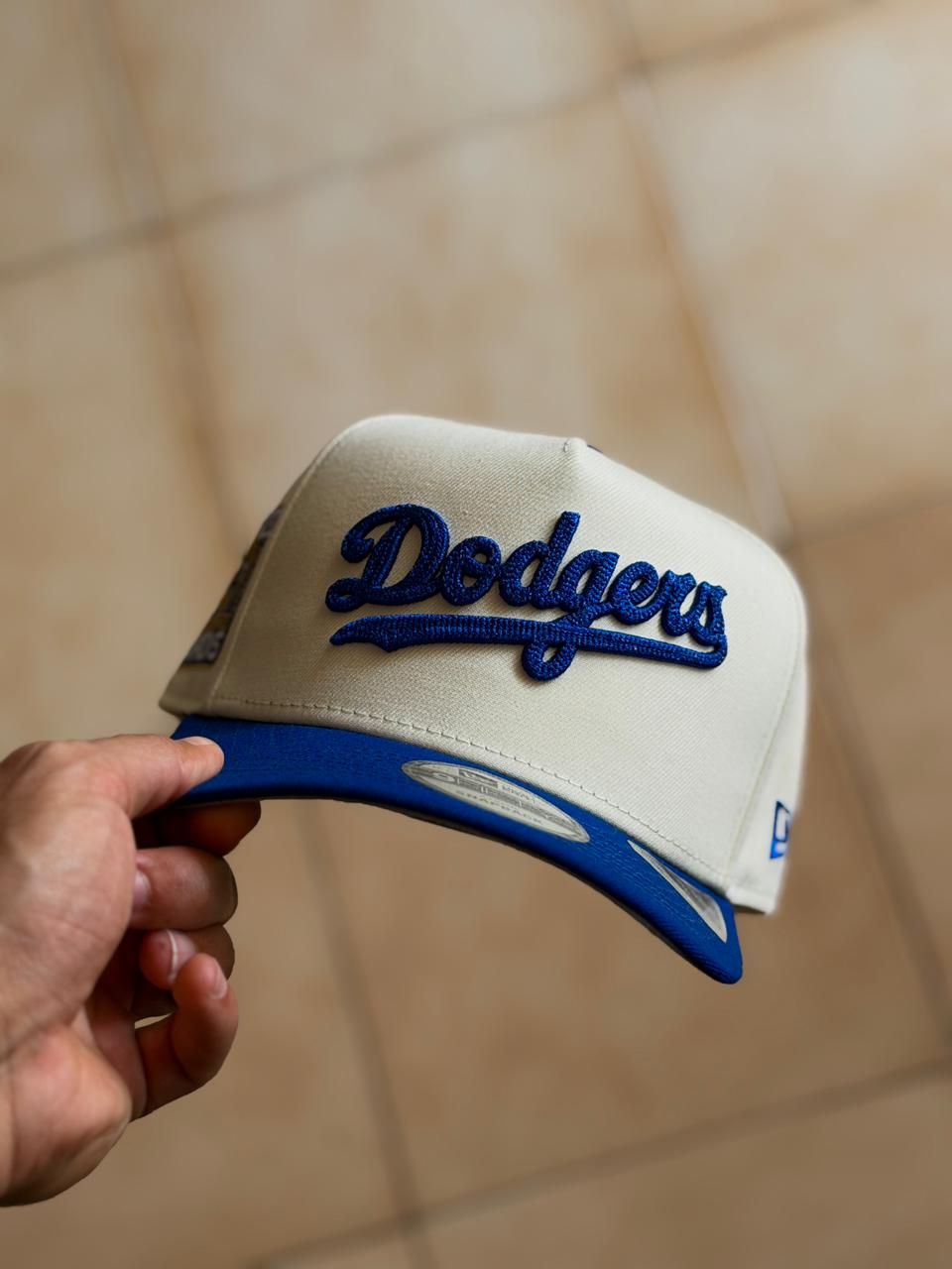 New Era 9Fifty A-Frame - La Dodgers Back to Back World Series White Classic Edition_4