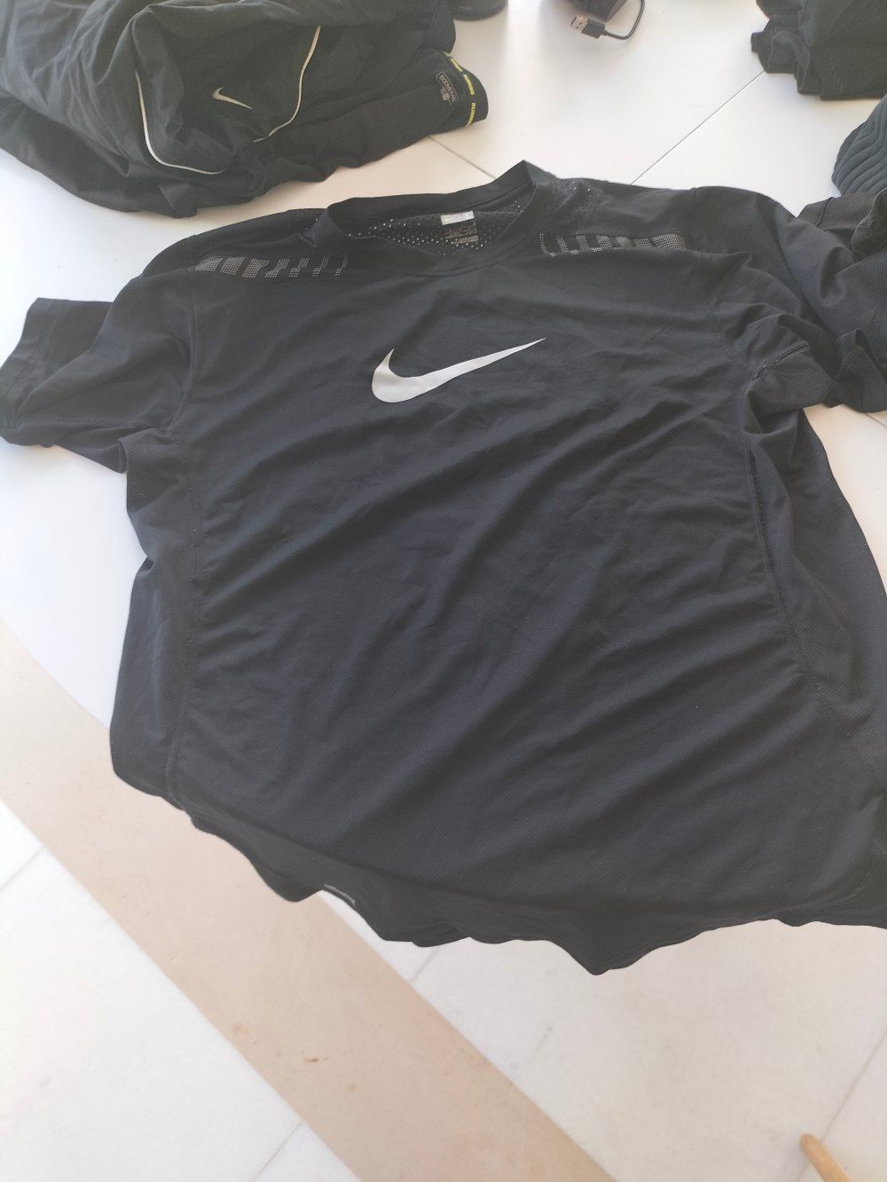 Size M Nike SparQ Tshirt for sport (air cooling) _0
