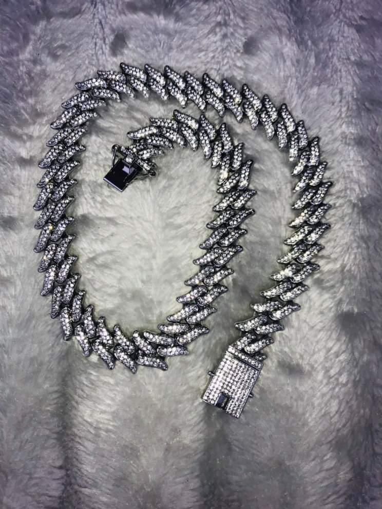 Rihno Horn Cuban Link _0