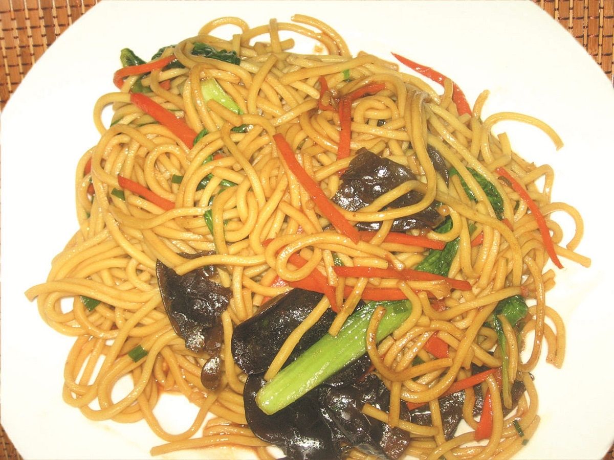 Veg. Fried Noodles   时蔬 炒面_0