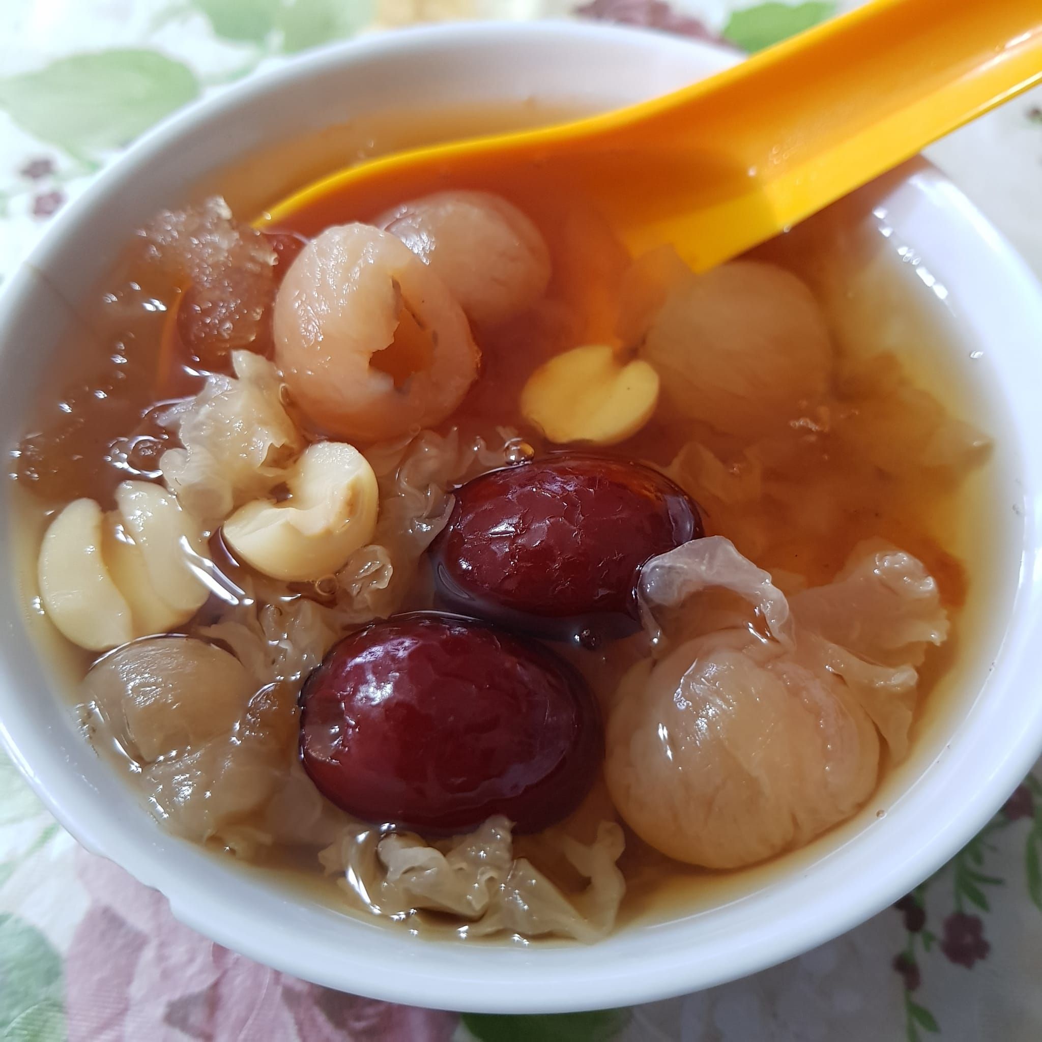 Cheng Tng with Peach Gum_1