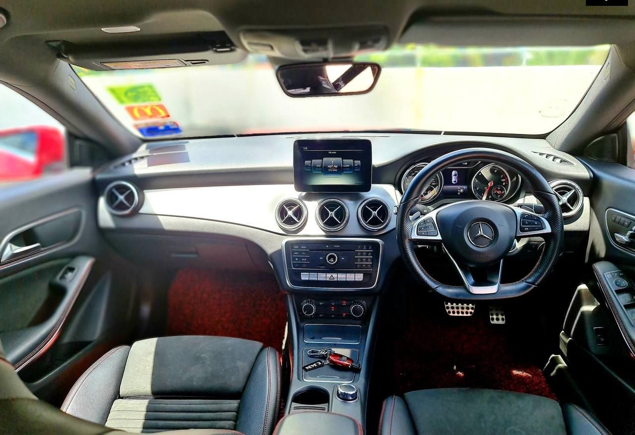 MERCEDES CLA180_3