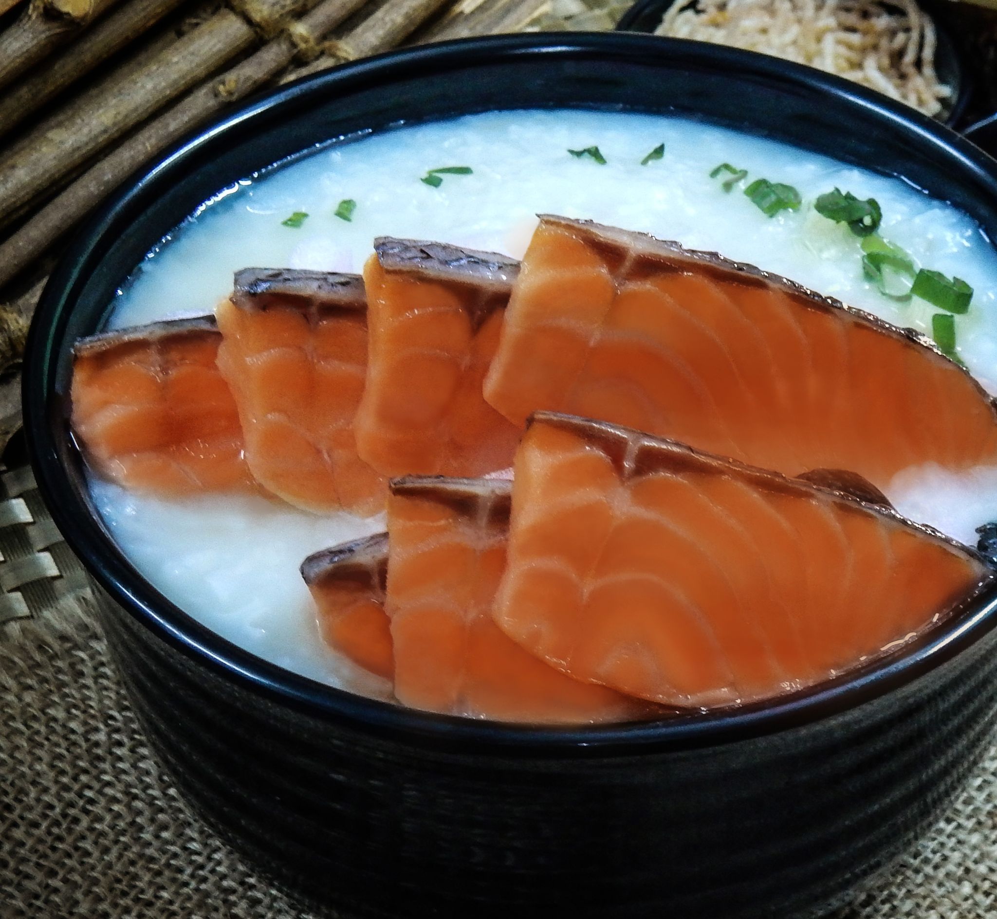 No.42 熟三文鱼鱼粥Salmon Fish Congee_0