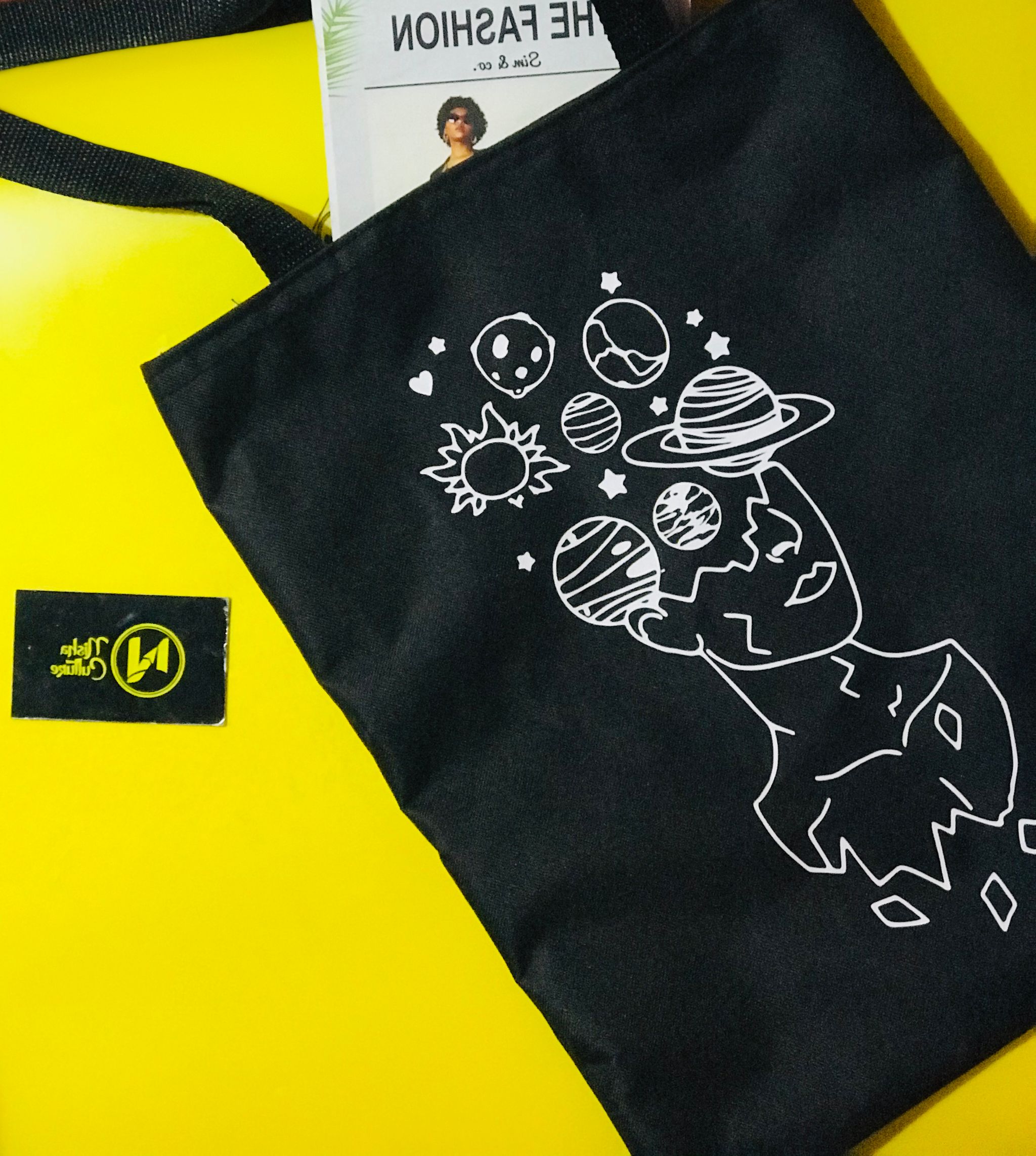 White prints tote bag_1