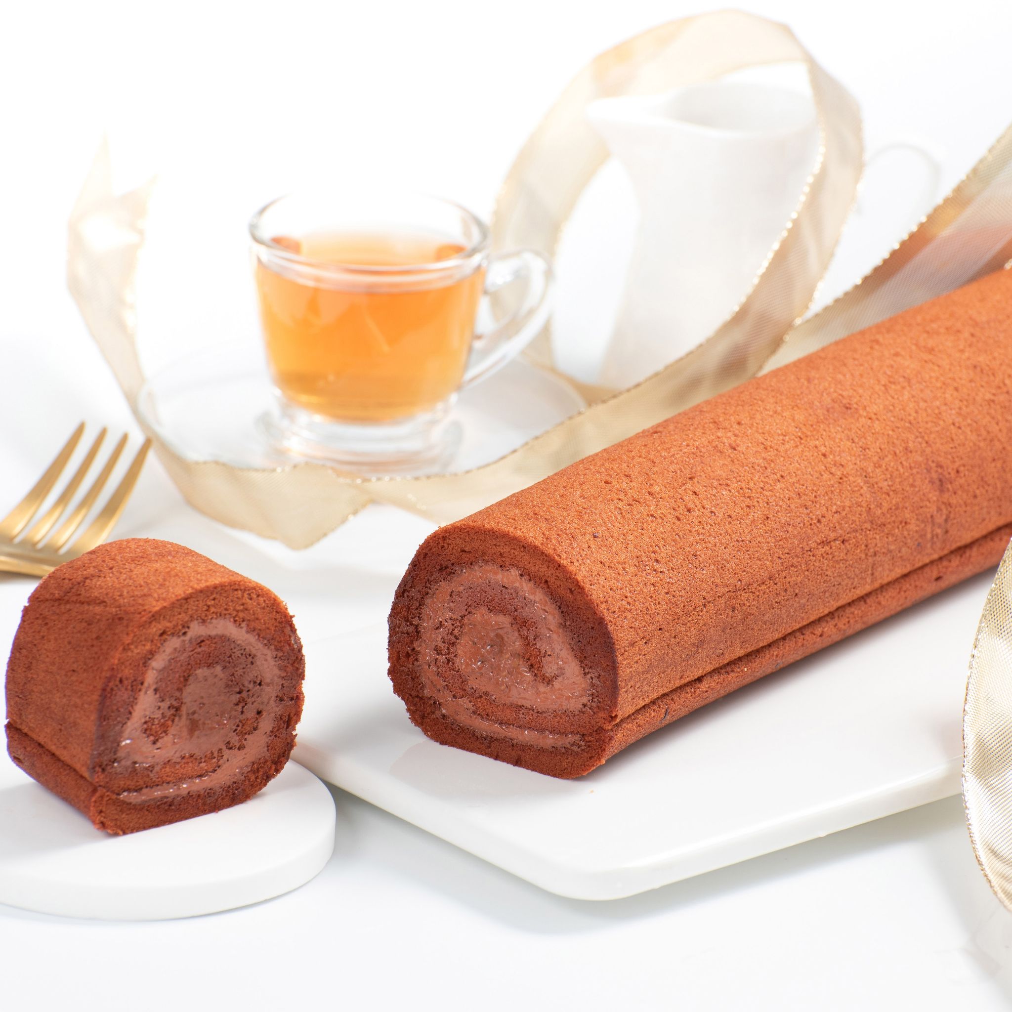 Nutty Choco Rocher Swiss Roll_0
