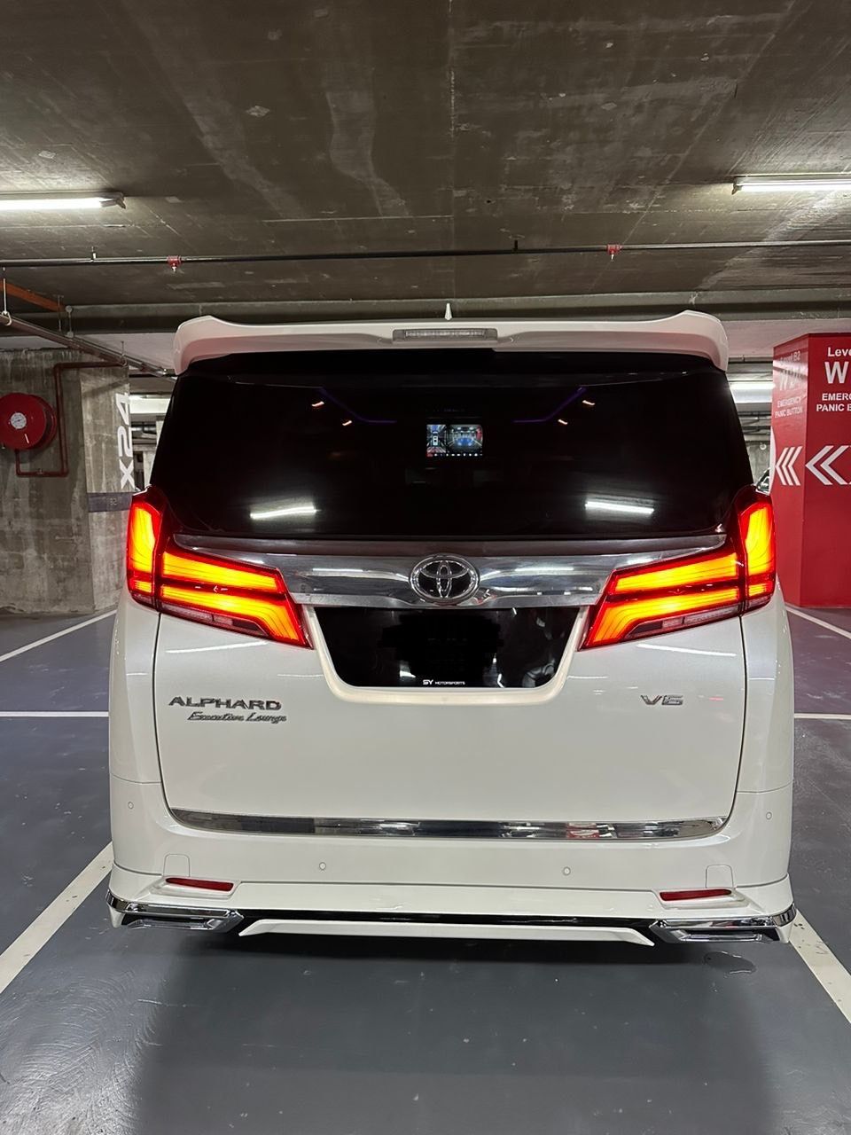 TOYOTA ALPHARD 8 SEATER_4