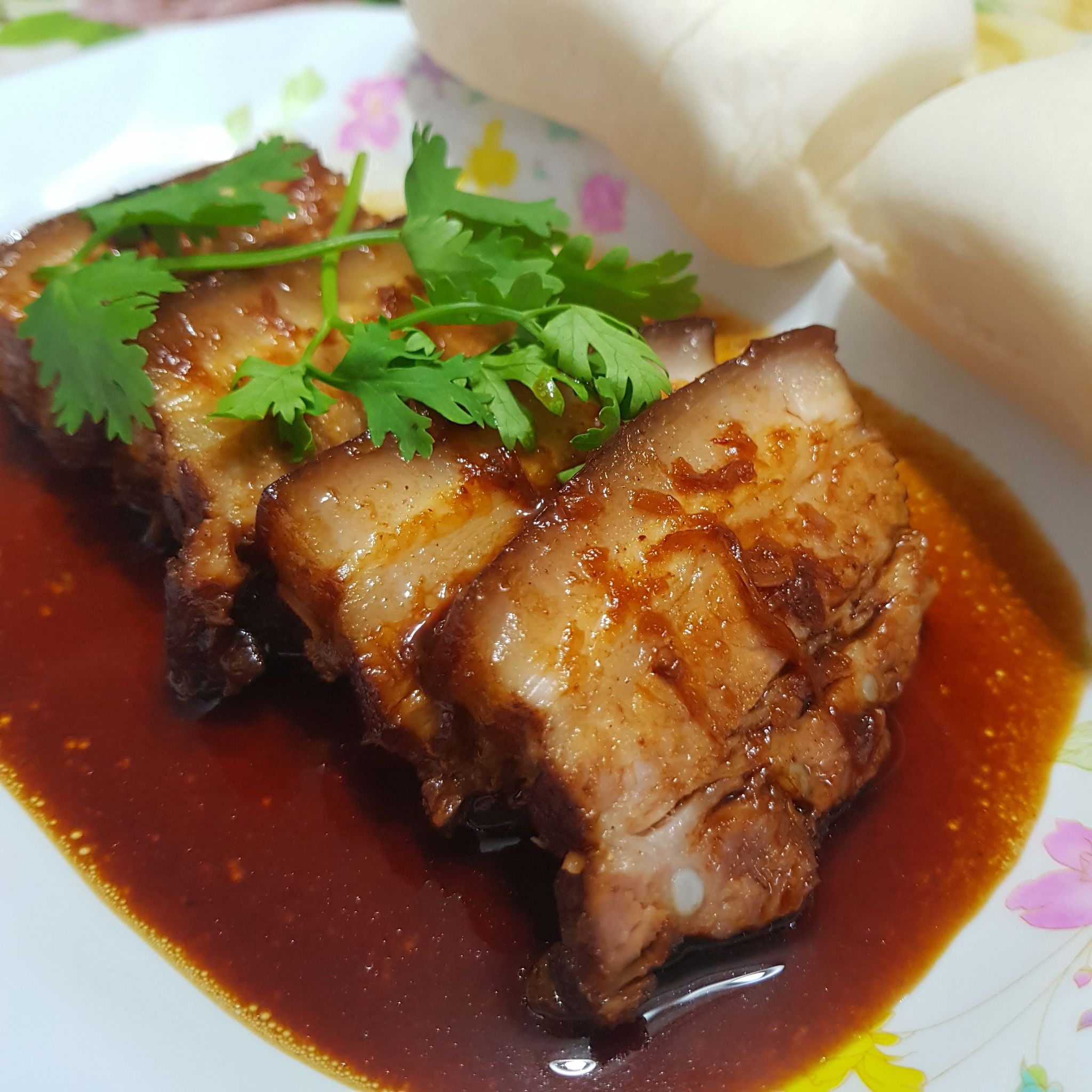Braised Pork Belly Buns (Kong Bak Pau) set_0