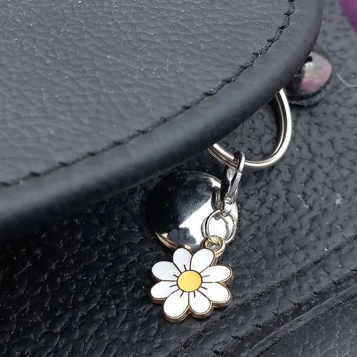 Daisy Bridle Charm _0