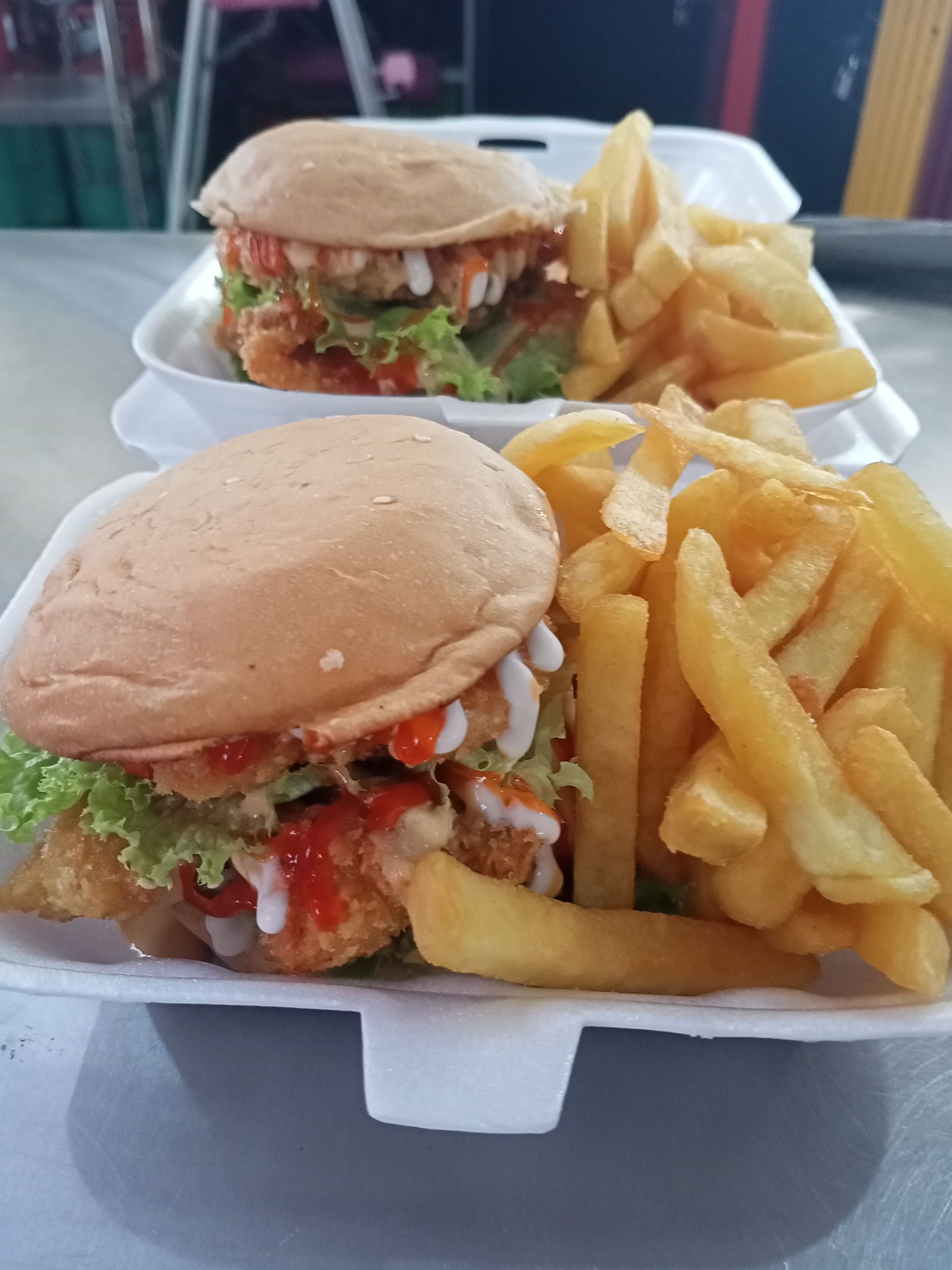 Softshell Crab with fries Burger_0