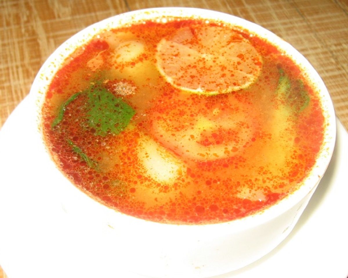 Tomyum Soup  - Veg.  汤姆百胜 - 素菜    ( Regular or  Large)_0