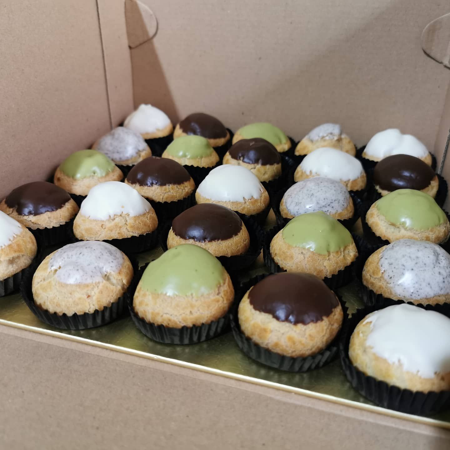 Mini Choux (25 pcs)_2