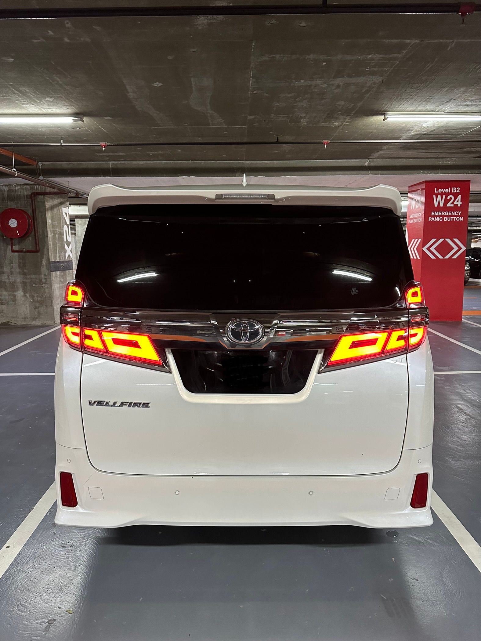 TOYOTA VELLFIRE ZG FACELIFT (PUTIH)_1