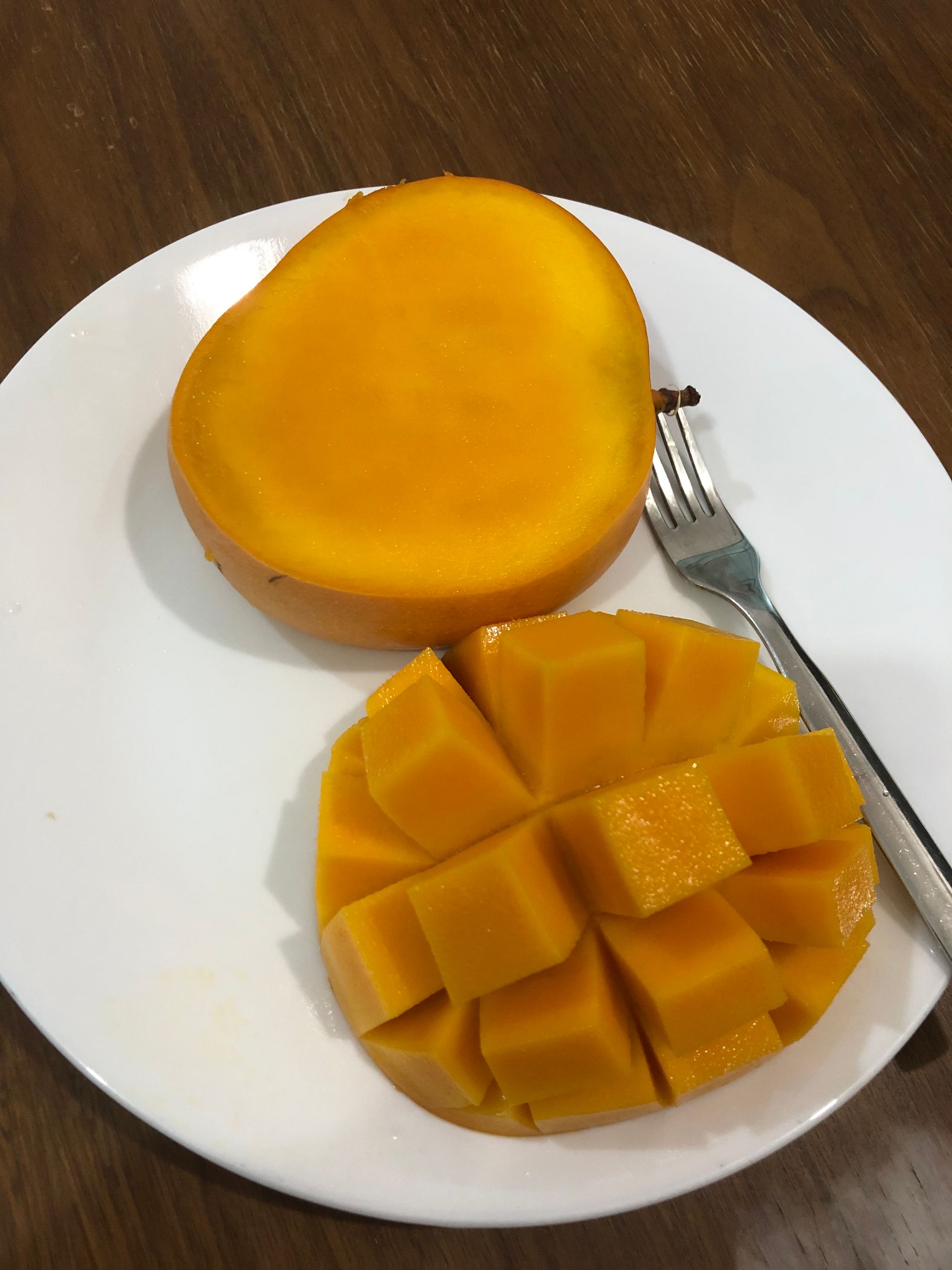 THAI R2E2 MANGOES_1
