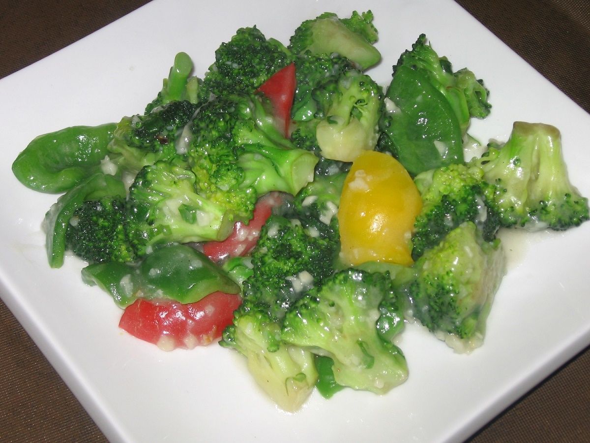 Stir Fried Broccoli with Garlic   蒜茸西兰花_0