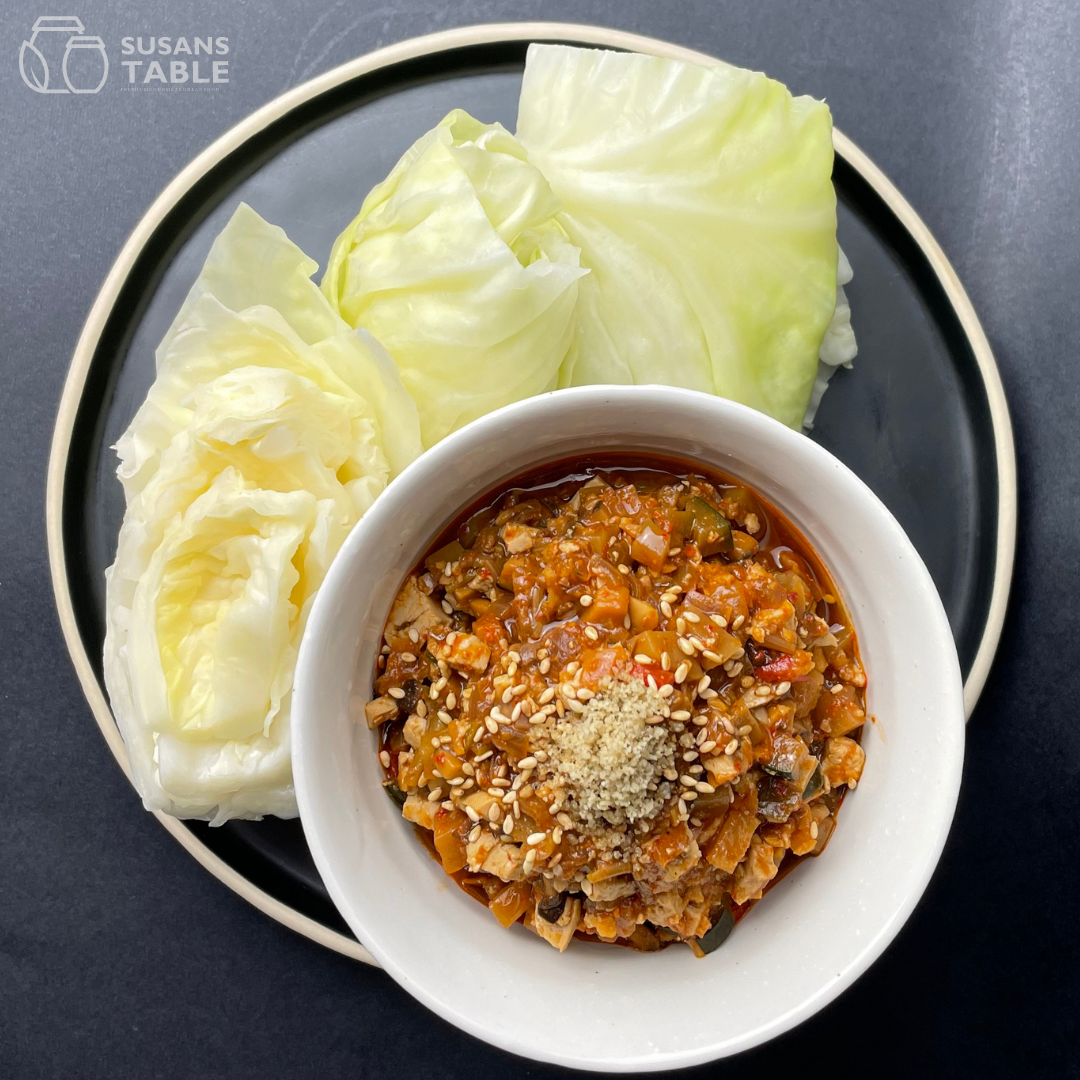 F21. Haemul Gang Dwenjang (Thickened Soybean Paste Stew with Seafood) with Steamed Cabbage 양배추찜과 해물 강된장)_0