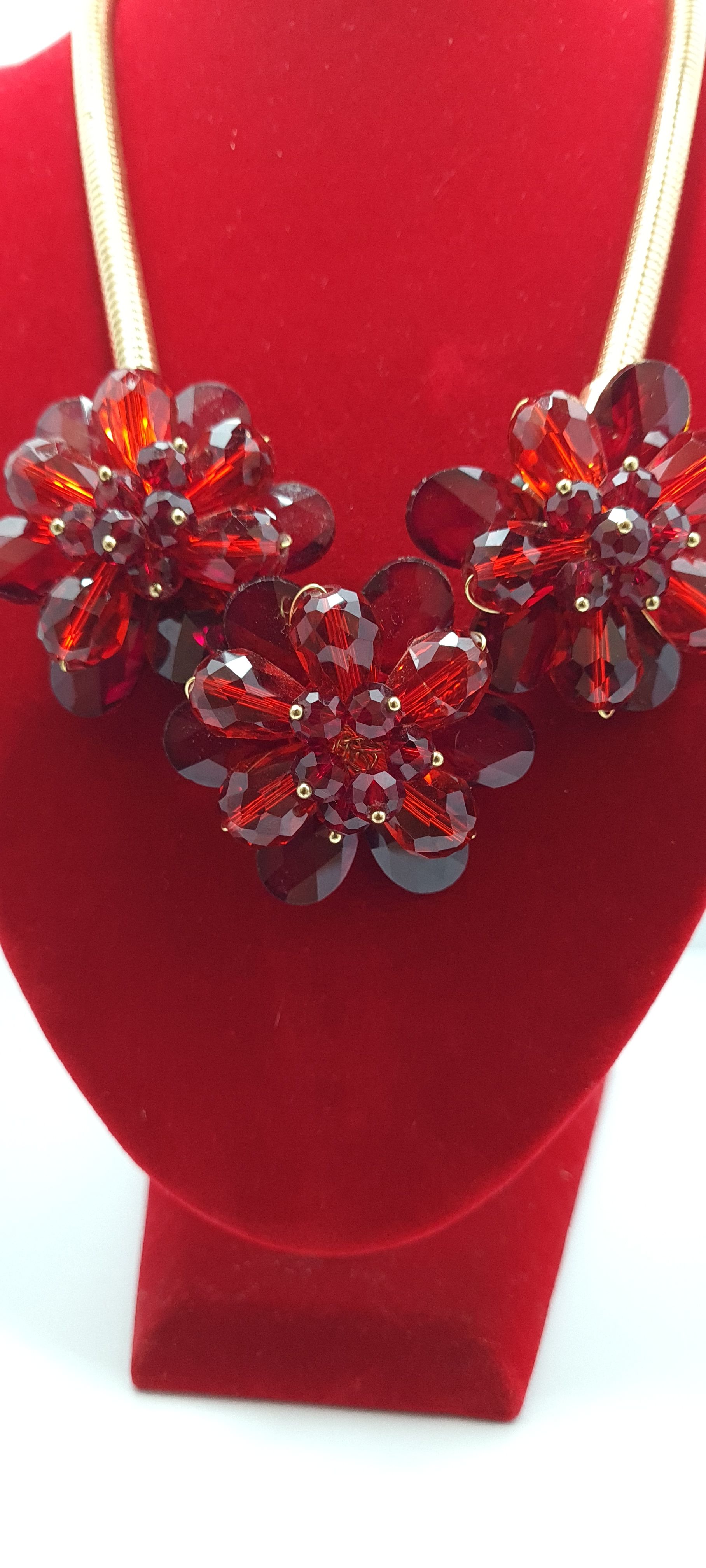  Red floral statement Necklace_0