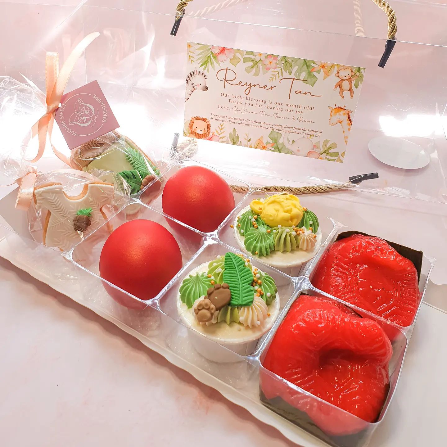 Baby Full Month - Set of 8_0