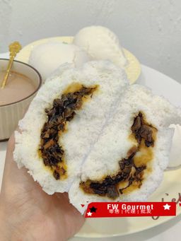 Preserved Vegetables Bun 祖传梅菜包