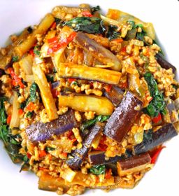 Spicy Thai Basil Eggplant With Minced Pork