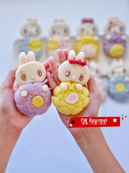 Mid Authum Bunny Mantou 玉兔奔月馒头月饼