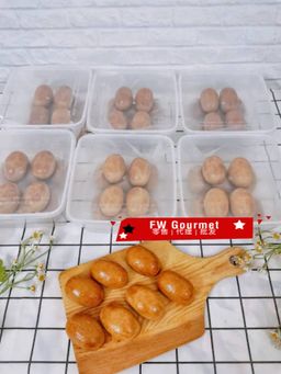 Traditional Pandan Coconut Biscuit 古早味斑斓椰丝公仔饼