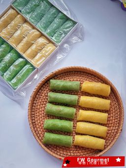 Kuih Ketayap 斑斓椰丝卷