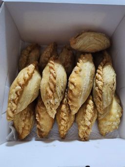 Vegan plant based chicken potato curry puffs (Top seller)(5pcs $10)(10pcs $18) 