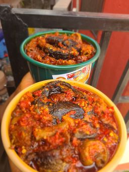 Signature Ata dindin 