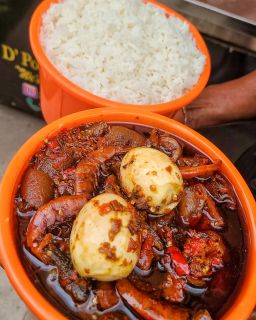 Ofada rice and sauce 