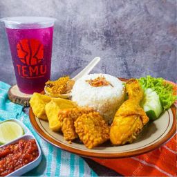 Nasi Ayam Serundeng