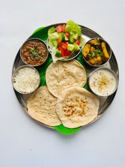 Special Vegetarian Thali 