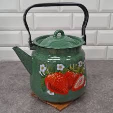 Sirli idishlar toplami