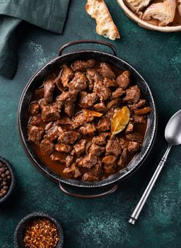 Beef rendang for 8 person 