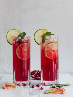 RED BEAUTY'S COCKTAIL