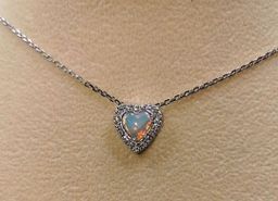  قلادة فضة بحجر أوبال أسترالي 