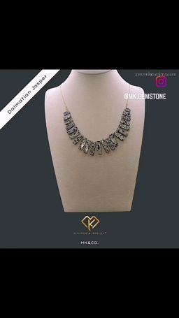  حجر الدلماسية جاسبر