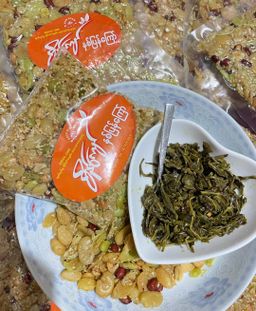 စိန်ကျော်_လက်ဖက်နှပ်