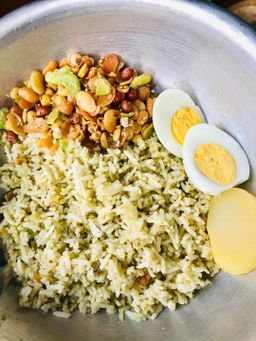 စိန်သရဖူ_လက်ဖက်ညွန့်နှပ်