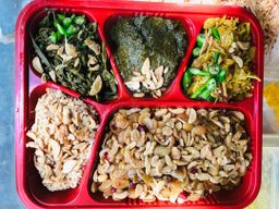 စိန်သရဖူ_လက်ဖက်ညွန့်နှပ်