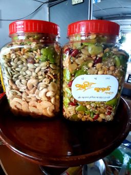 ရွှေခိုင်_လက်ဖက် ပဲကြော်