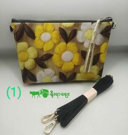 Yoe Yar Zay_Cross Body Bag