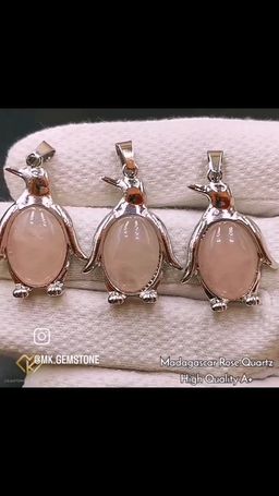 تعليقة أحجار روز كوارتز 